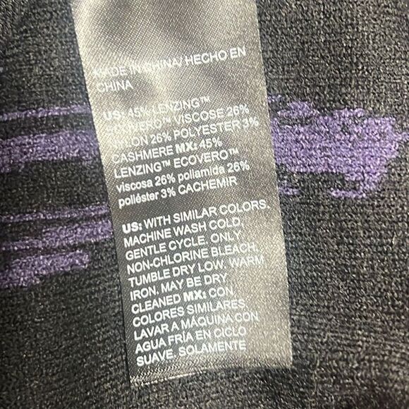 Chico's Zenergy NWT Cashmere Blend Abstract Mock 1/2 Zip Pullover Sweater Dewber - Picture 5 of 5